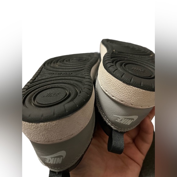 Nike baby/toddler shoes - Picture 5 of 10